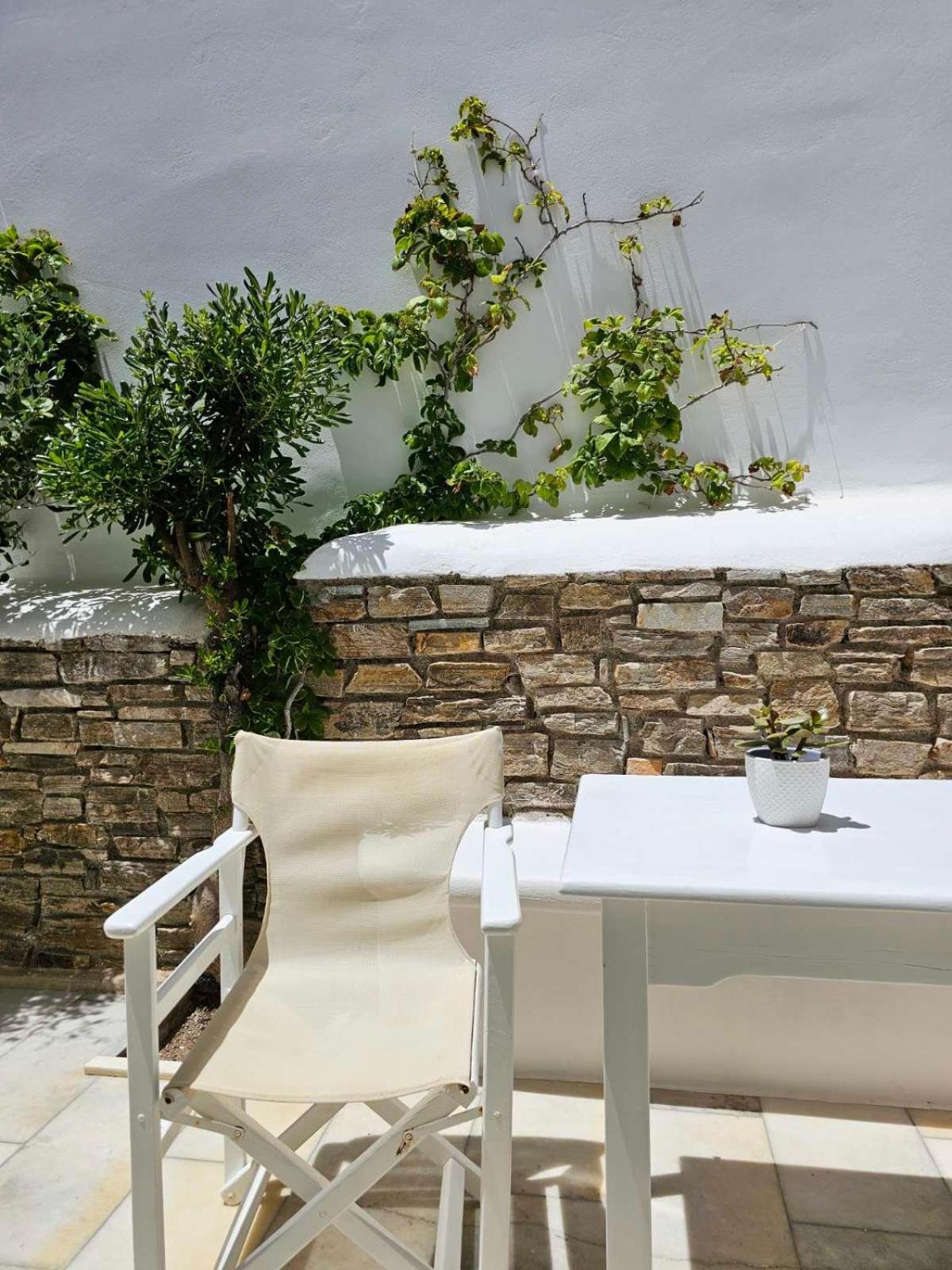 Aegeo Inn Antiparos Città Esterno foto