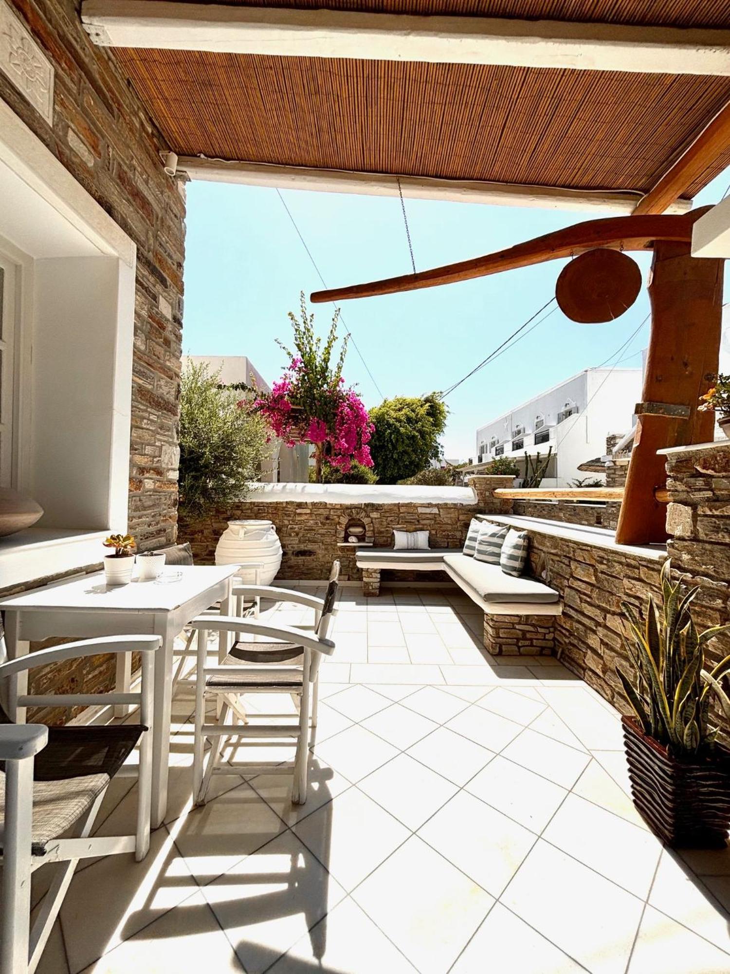 Aegeo Inn Antiparos Città Esterno foto